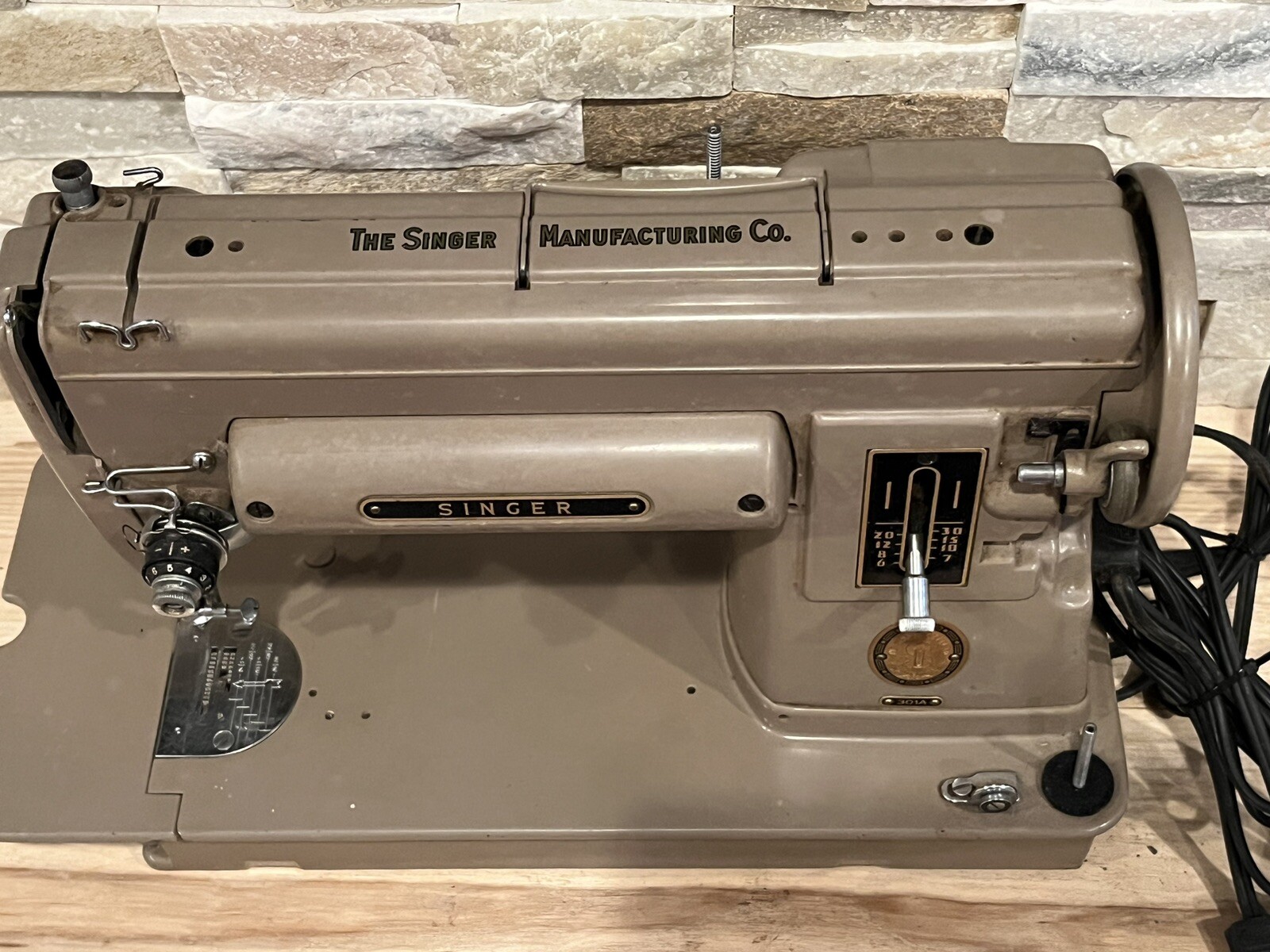 Vintage Heavy Duty Singer 301A Sewing Machine w/ Case & Original Accessories.