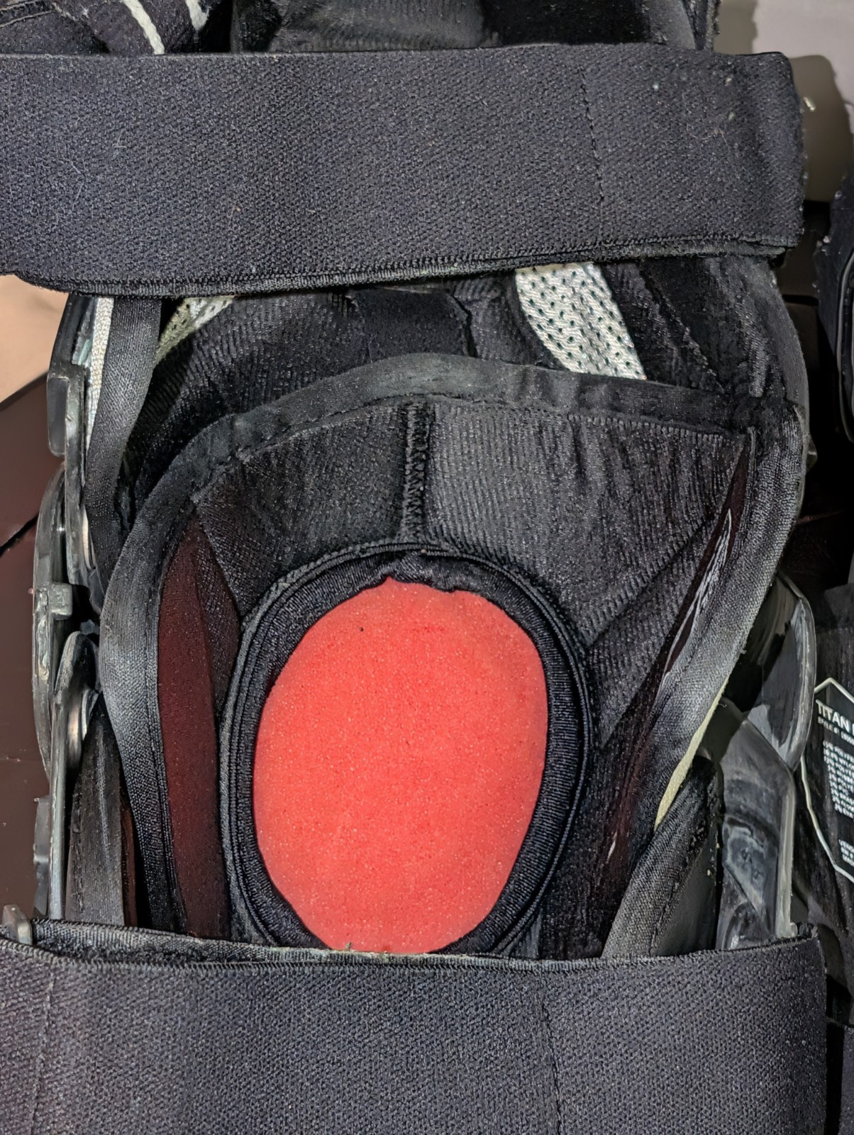 Fox Racing Titan Pro Knee Shin Guard One size fits most Black White