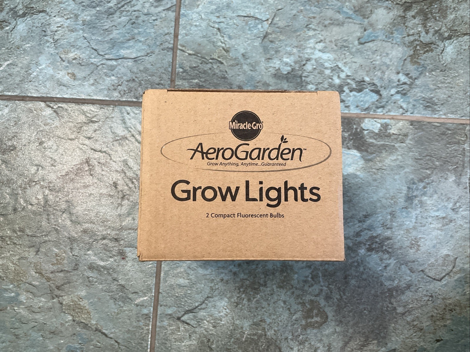 NEW AeroGarden 970914-0208 Fluorescent Grow Lights Miracle-Gro Model 100340