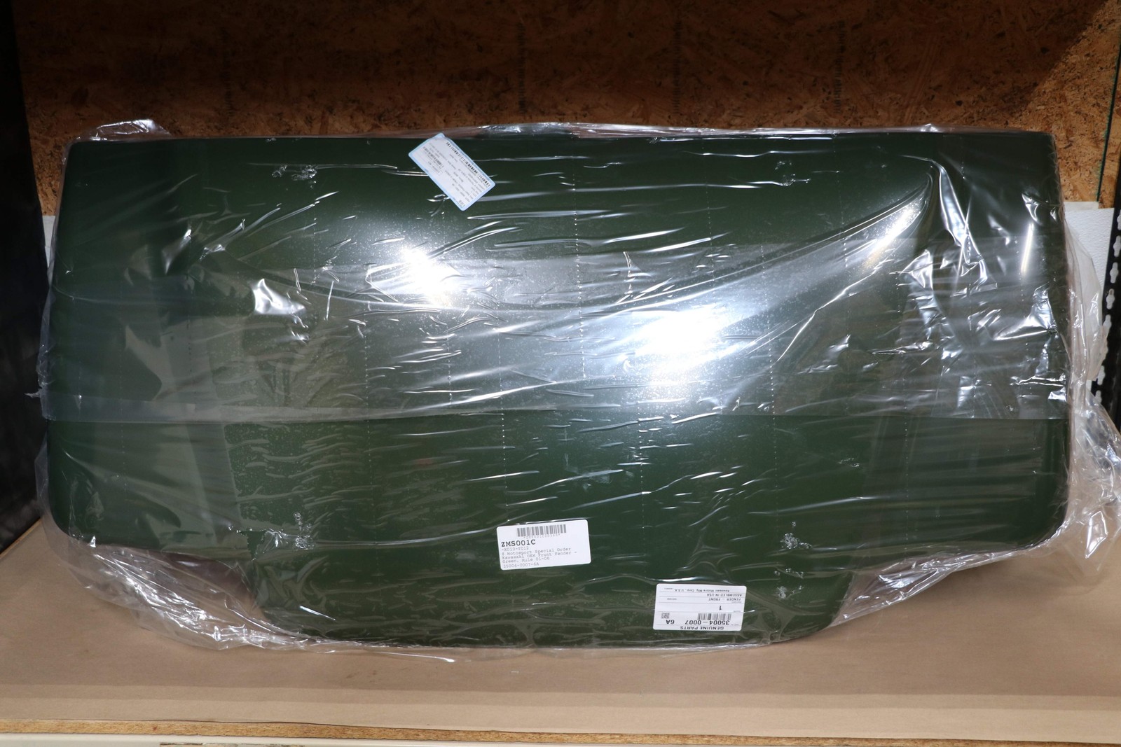 OEM Kawasaki Mule Front Hood Fender 35004-0007-6L 2001-2003 GREEN