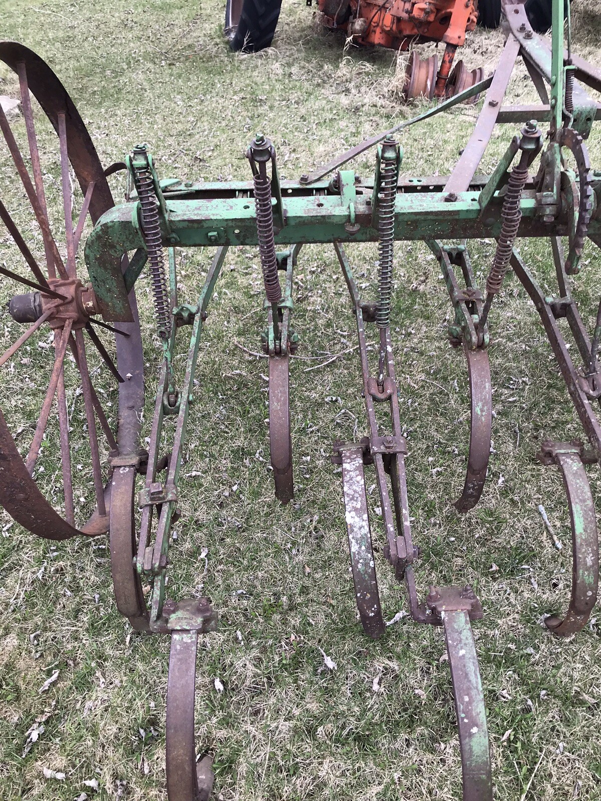 USED ANTIQUE VINTAGE JOHN DEERE 17 SHANK DIGGER PLOW CULTIVATOR