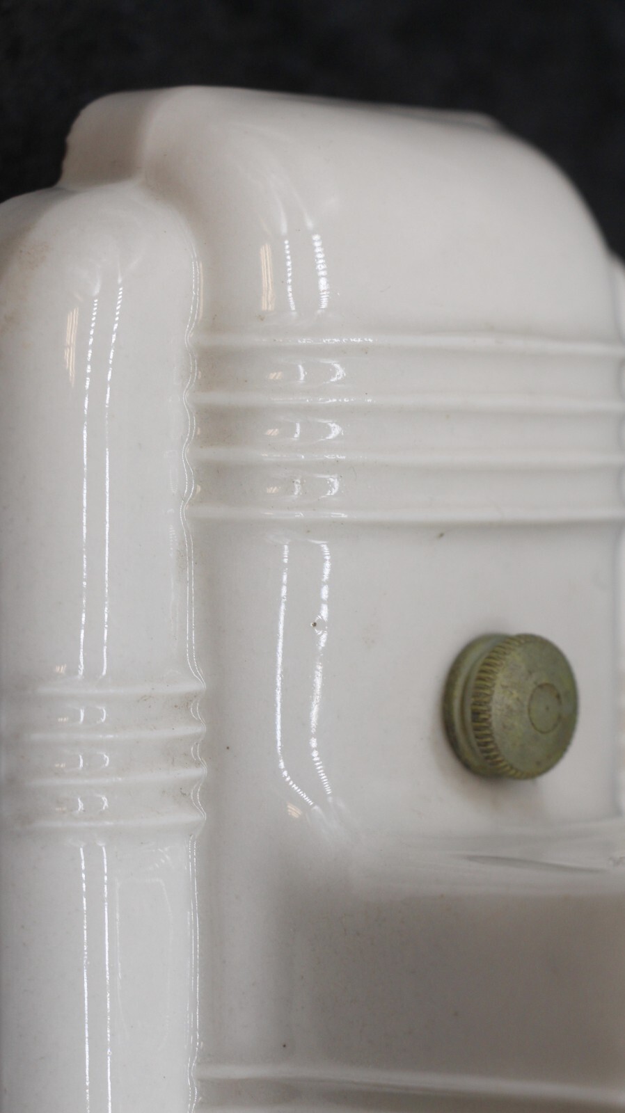 1920s Art Deco White Ceramic Bathroom Wall Sconce with Pull Chain