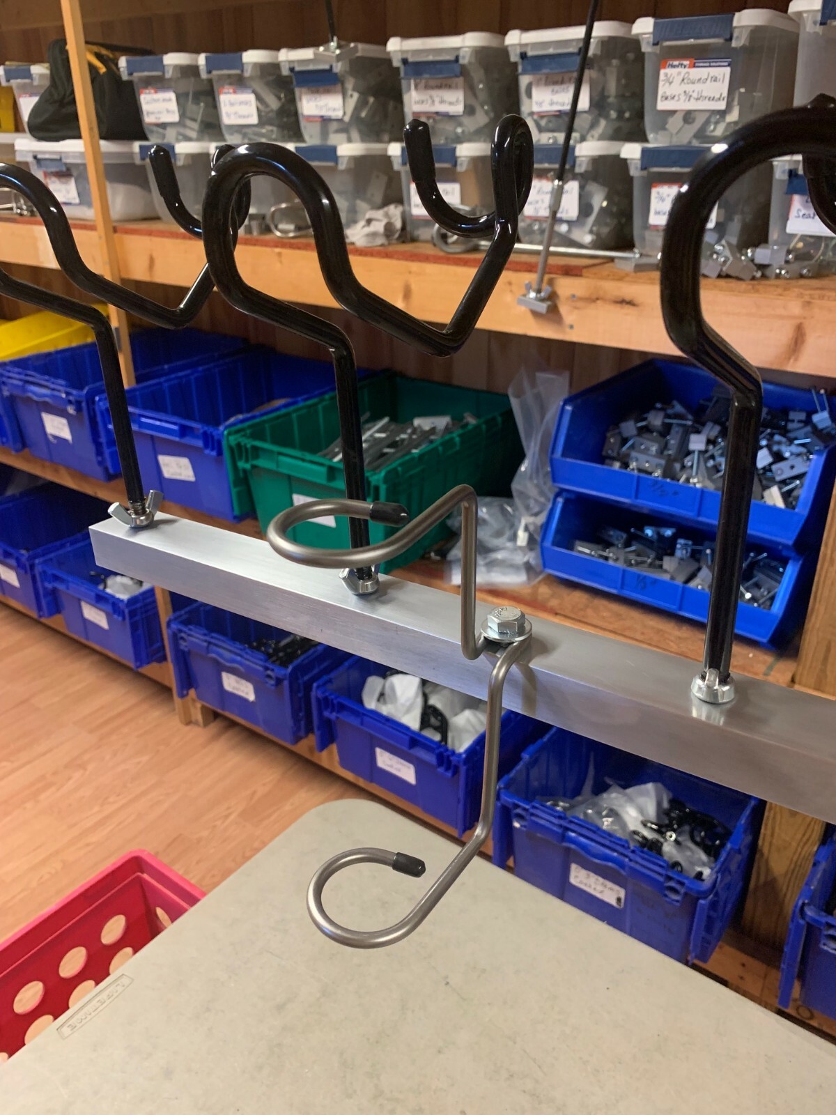 36" T-bar with seat pedestal post and heavy duty base & 6 holders 20 inches Tall