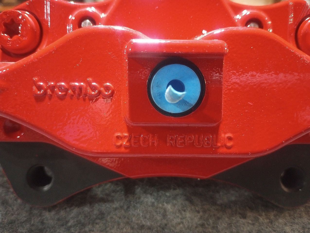 17-24 Camaro Passenger Right Rear Brembo 4 Piston Caliper 84063644 J6M 2986493