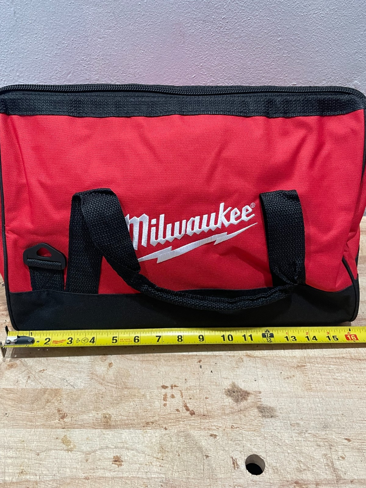 Milwaukee 17 Inch Heavy Duty Canvas Tool Bag with 6 Interior Pockets