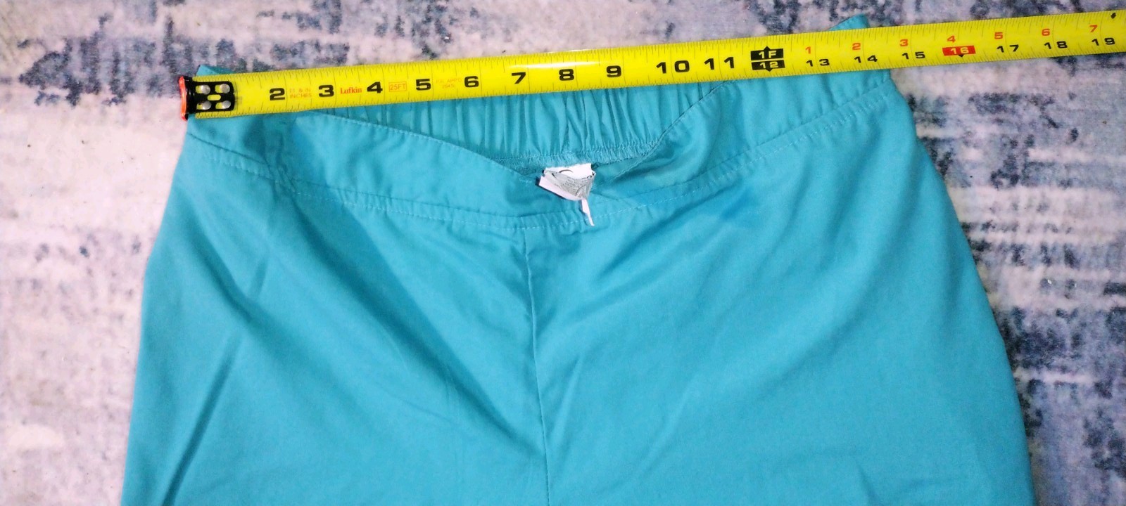 SET OF 2SCRUB TOPS AND MATCHING PANTS FOR BOTH IN MED.