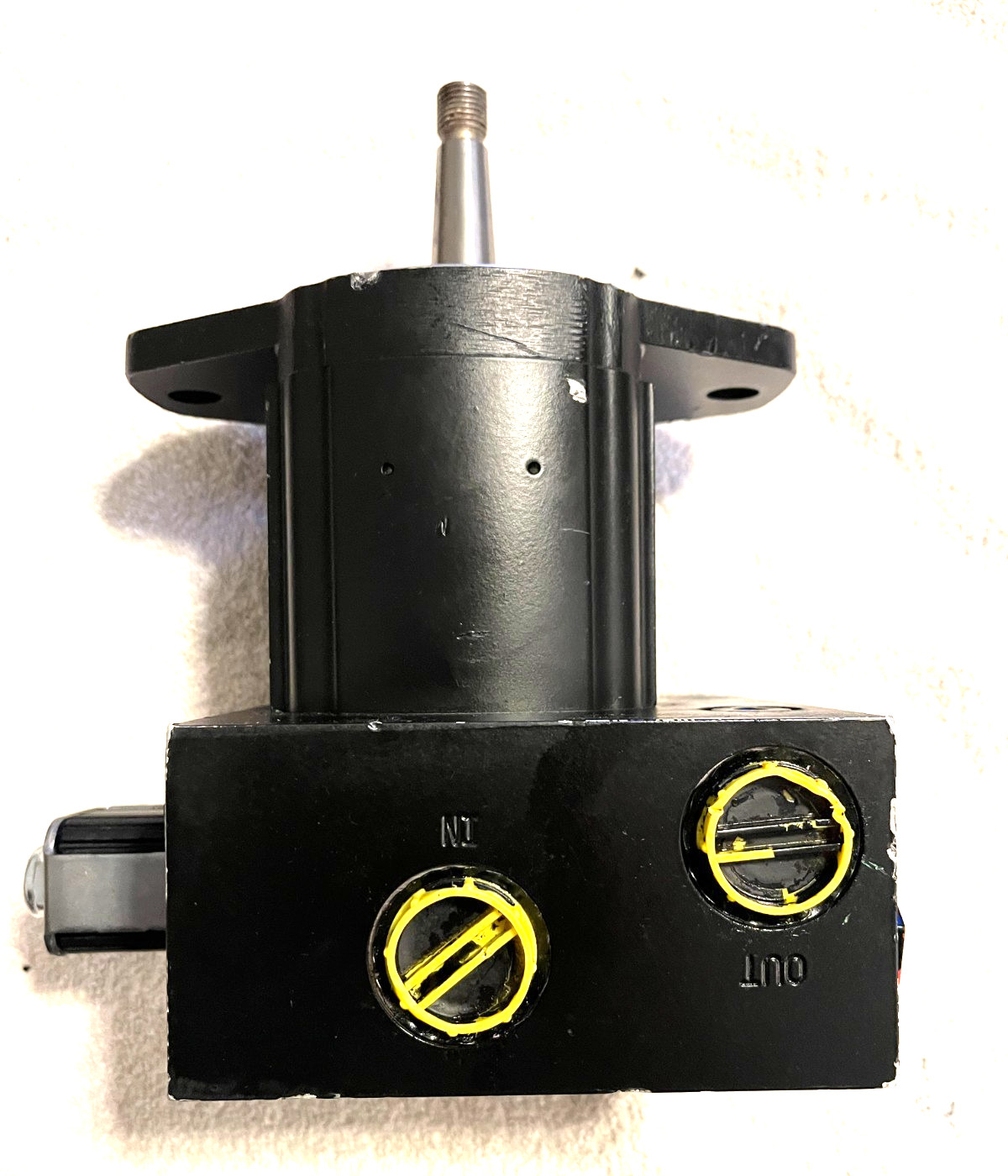 Genuine OEM John Deere Parker AT495572 Fan Drive Hydraulic Motor
