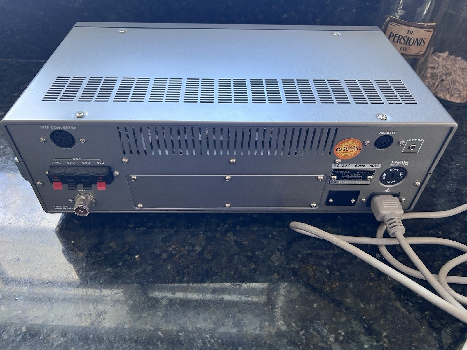 KENWOOD R-2000 Shortwave AM Fm CW LSB Radio Communications Receiver Working