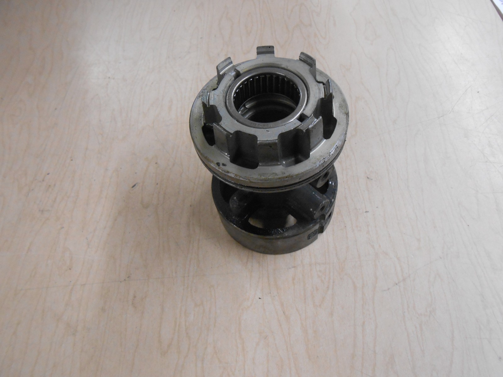 432276 Evinrude 1996 50hp Outboard bearing housing T176