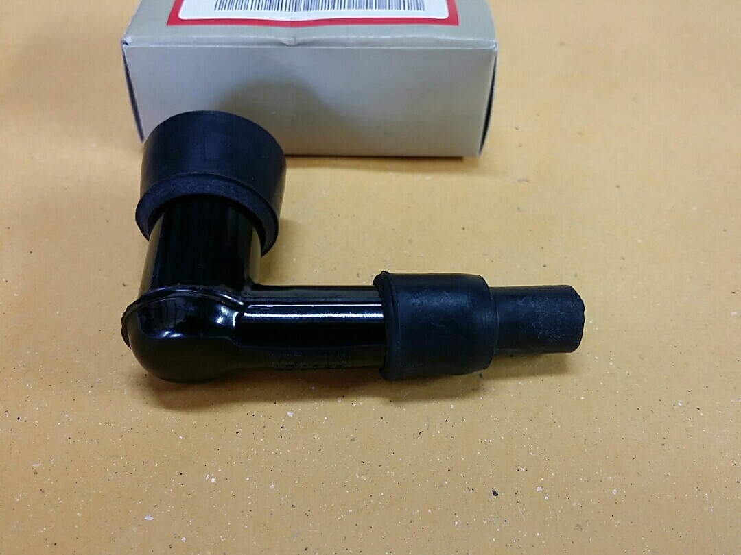 HONDA SPARK PLUG CAP FOR C70 CL70 CT70 CT90 S90 Z50 SL70 S65 CL90 CL100 CB (#66)