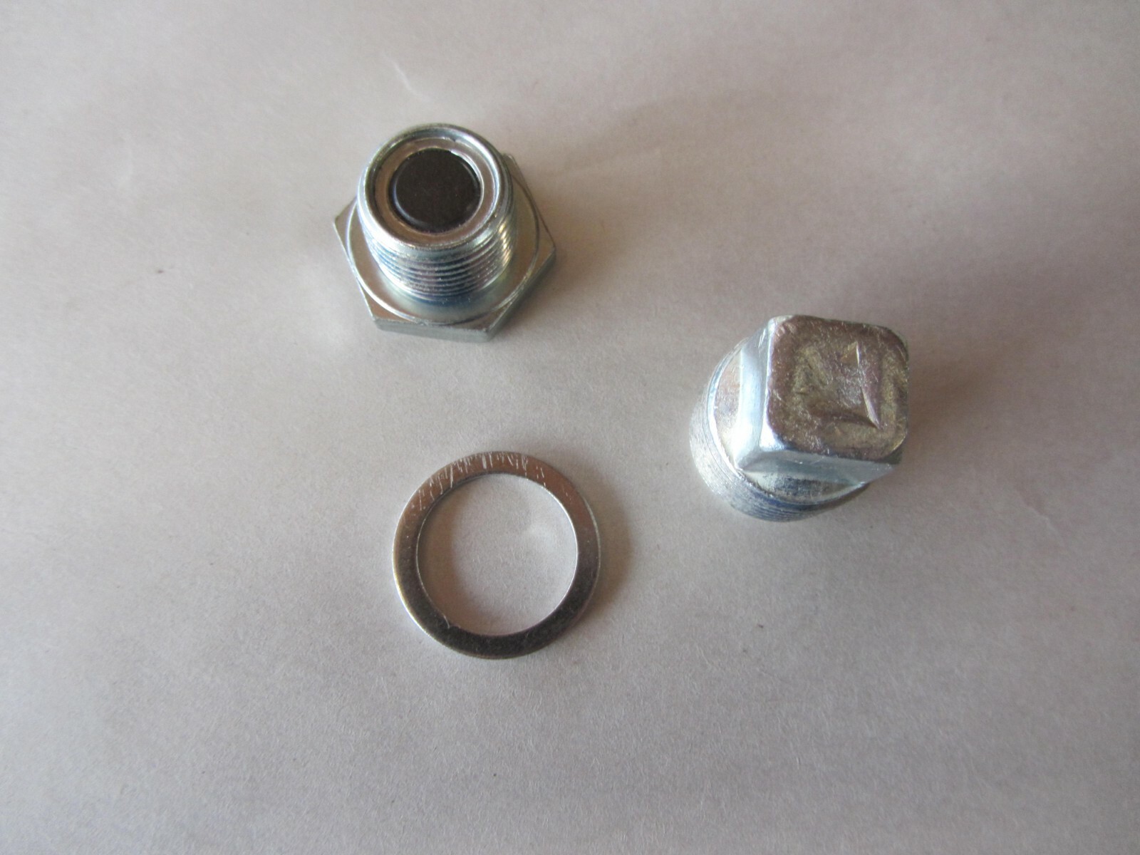 New OEM '90-'05 Mazda Miata 5 speed transmission Drain & Fill bolts and washer