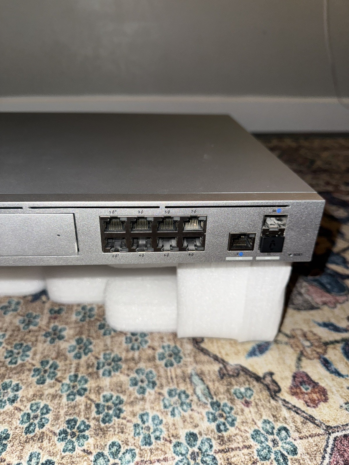 Ubiquiti UniFi Dream Machine SE UDM-SE Router – For Parts / Repair