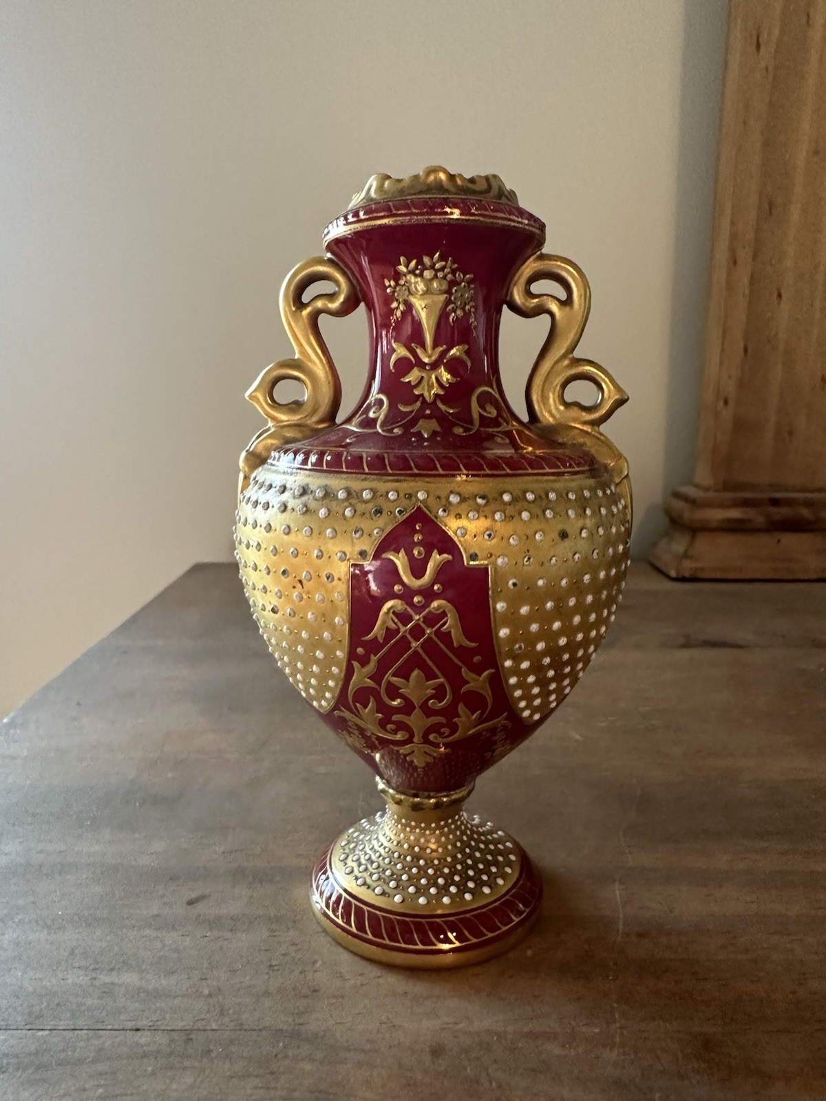 Antique 1890s Coalport Red Porcelain Vase Urn W/Hand Painted Gold Scrolls 6”T