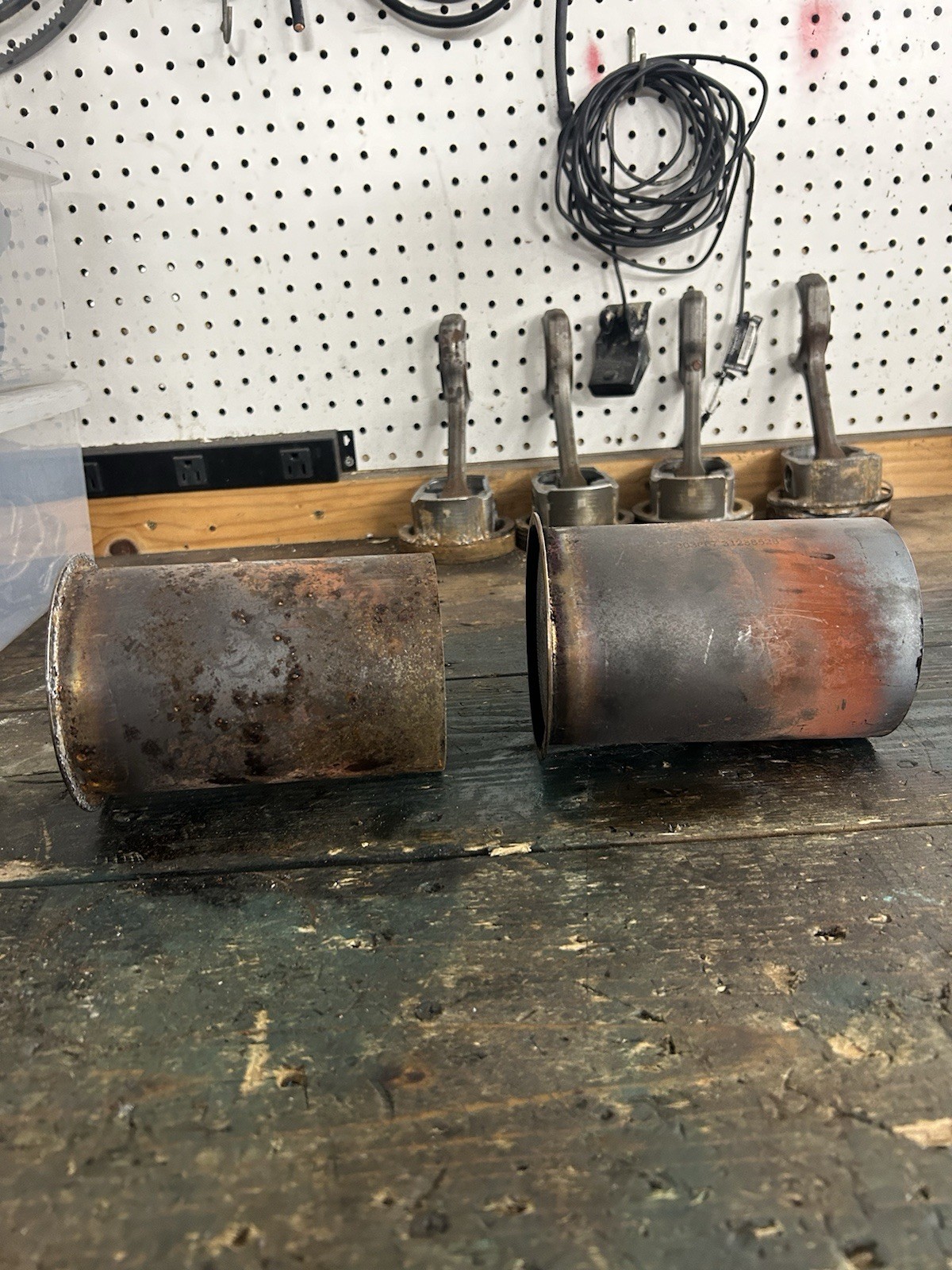 OEM Mercury MerCruiser exhaust Catalyst 8M0104918. Pair