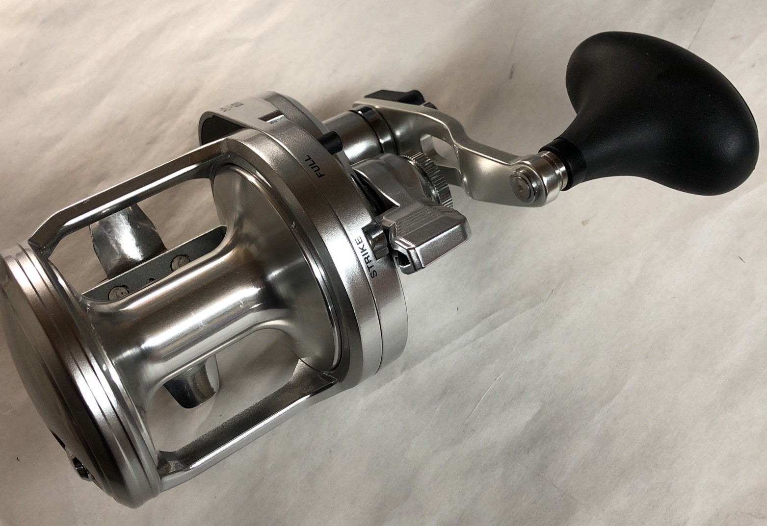 Shimano Speed Master 16II 2 Speed Saltwater Reel - Right - 5.7:1/3.1:1 - 16 Size