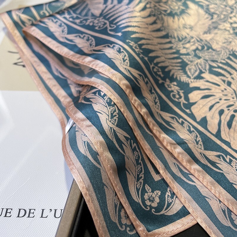 100% Silk Scarf Women Vintage Blue Flower Kerchief Square Bandana Wrap 53*53cm