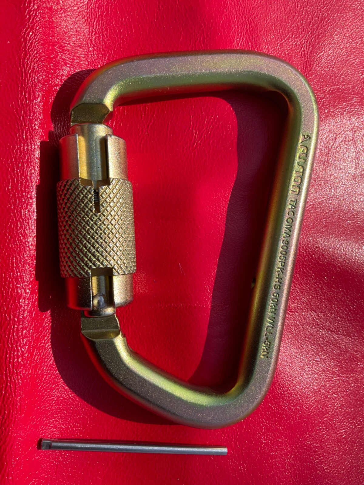 Fusion Tacoma triple lock Carabiner Extra Duty 60kN - 13400Lb HIGH STRENGTH GATE