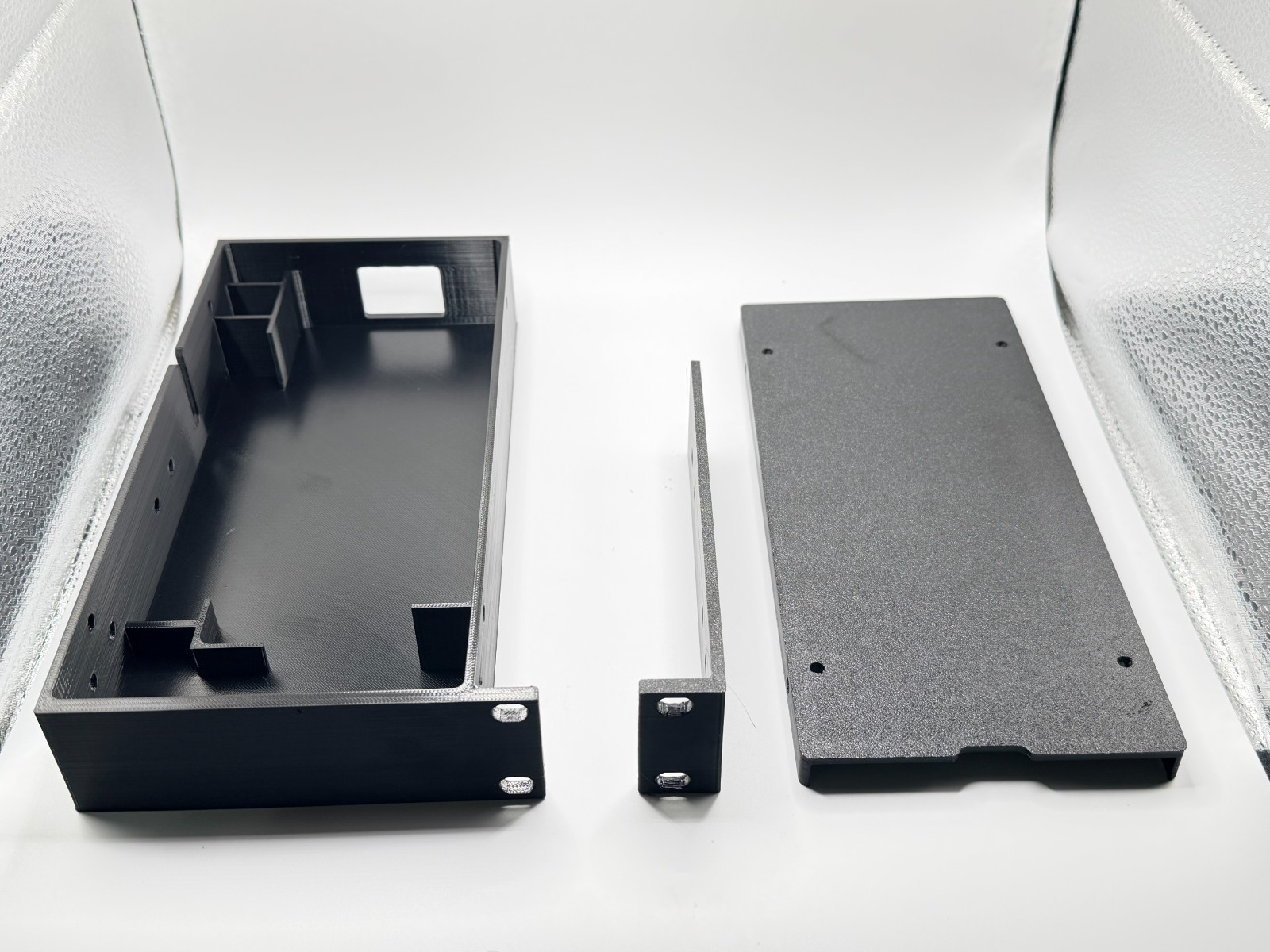 Rack Mount for UniFi USW-Pro-Max-16-PoE – 1U 19" with Right-Angle Tray for PSU