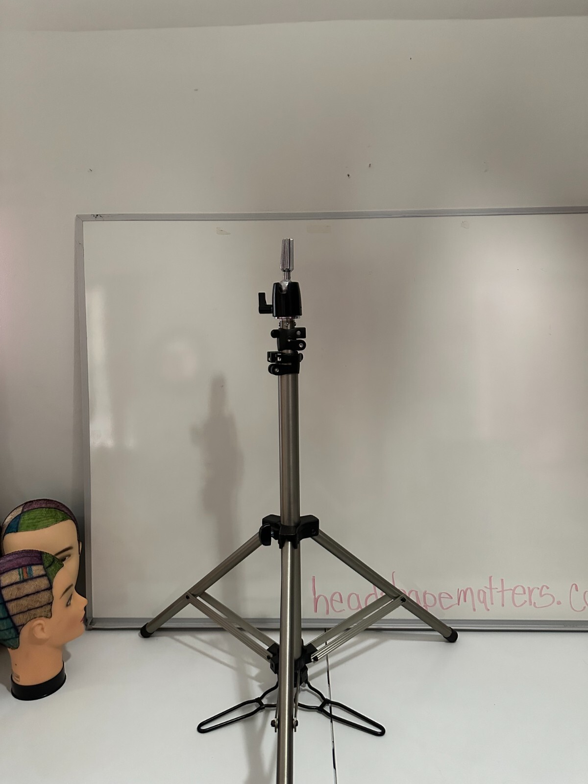 Cosmetology Tripod Stand w/ Carry Bag – Heavy Duty, Adjustable, 3-Section, Tools