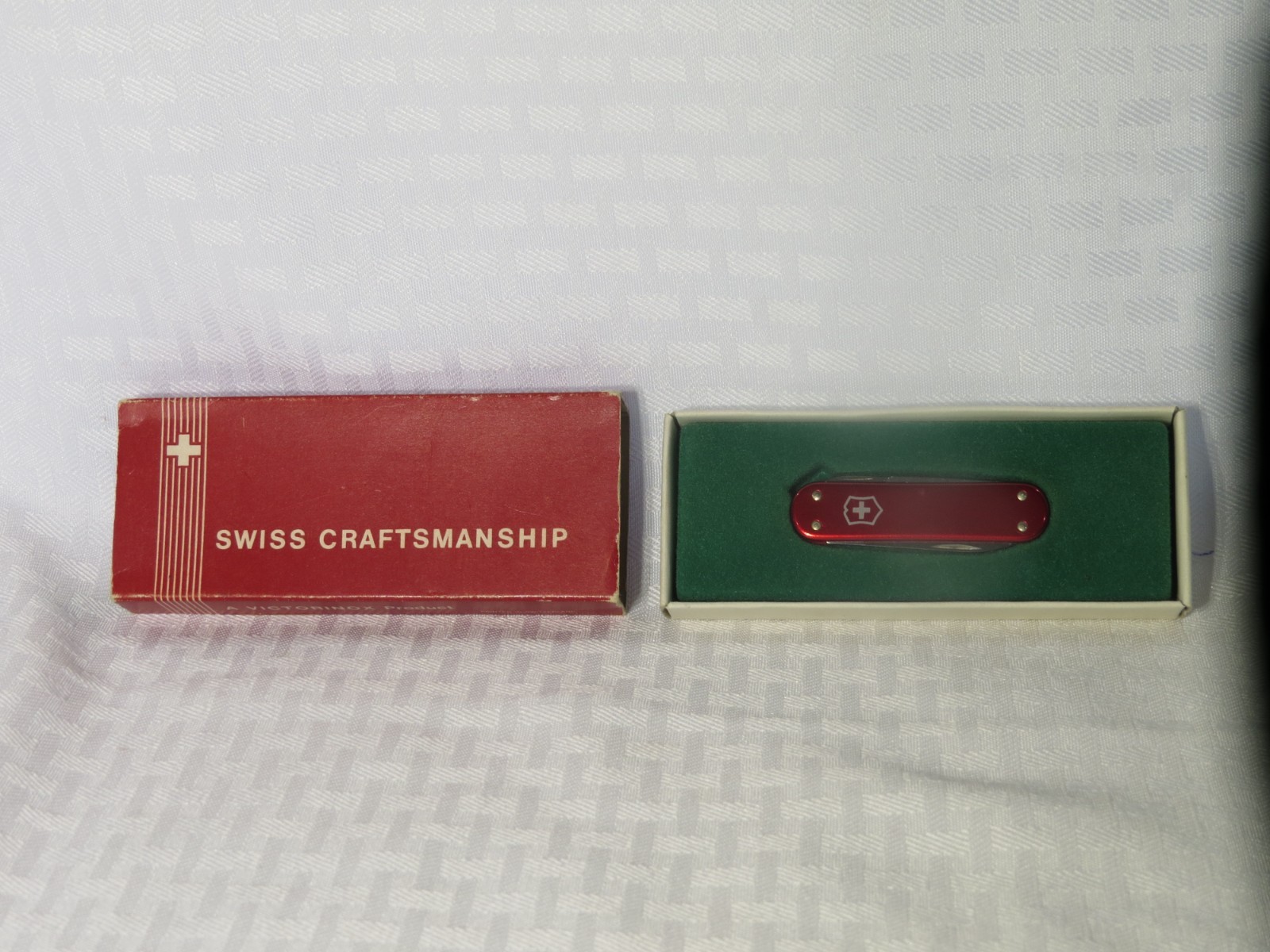 Victorinox Companion Swiss Army Knife new in box