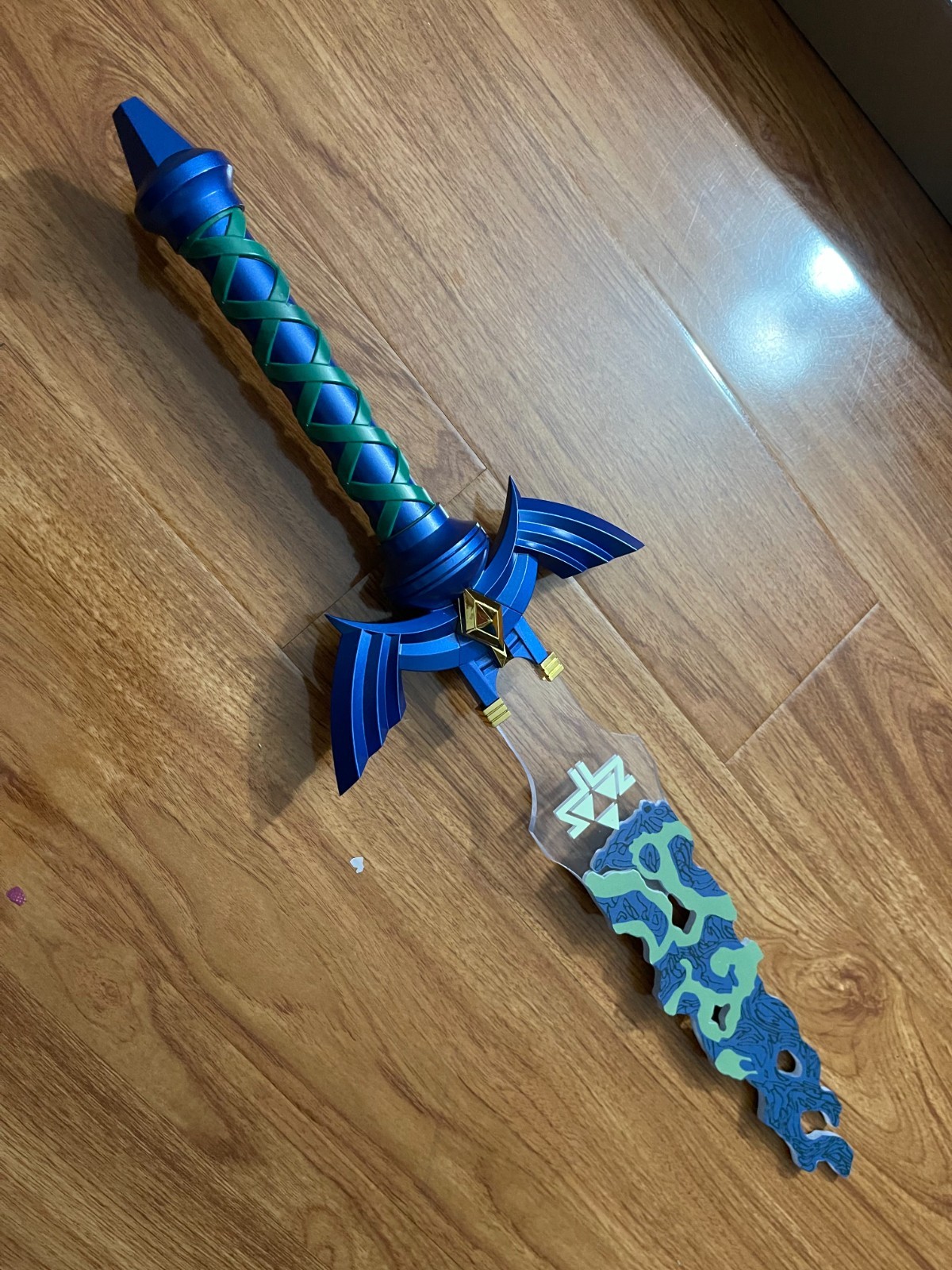Zelda master Sword, 27 Inches Rechargeable Pre-Assembled Plastic Light Up