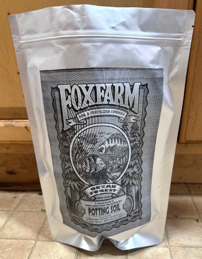 Fox Farm Ocean Forest potting soil re-packed in 2 lb bag