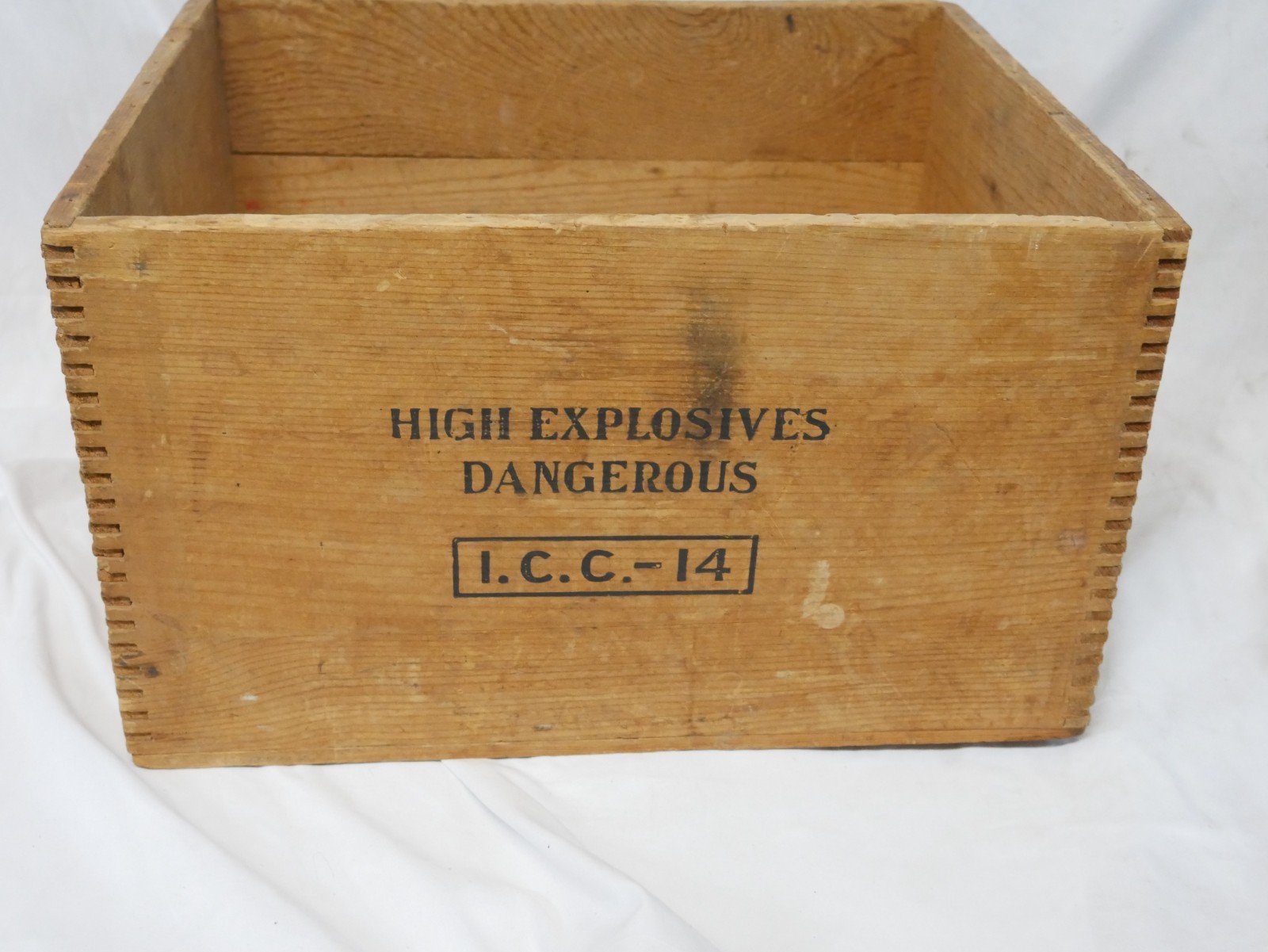 Vintage DuPont Extra Dynamite Explosives Wood Box 50 lbs- 1 1/8 x 8