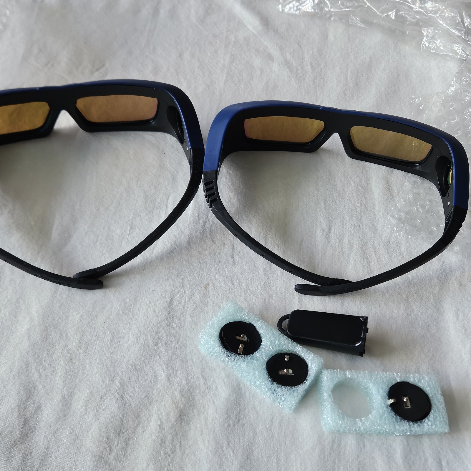 LOT of 2 XPAND DLP-Link Beyond Imagination 3D TV Glasses X102 SUE Battery Blue