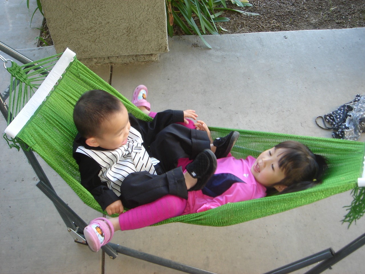 indoor/outdoor kids Hammock swingbed w/medium duty metal frame for kid under 48"