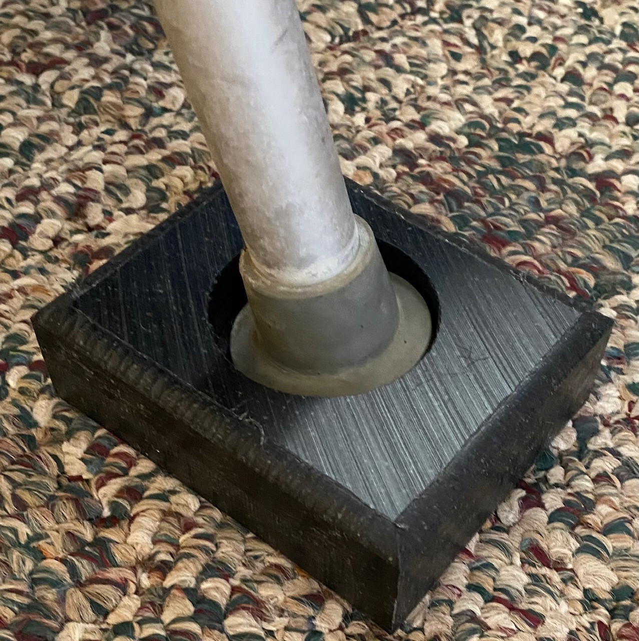 Multi-Purpose Feet for Shelves