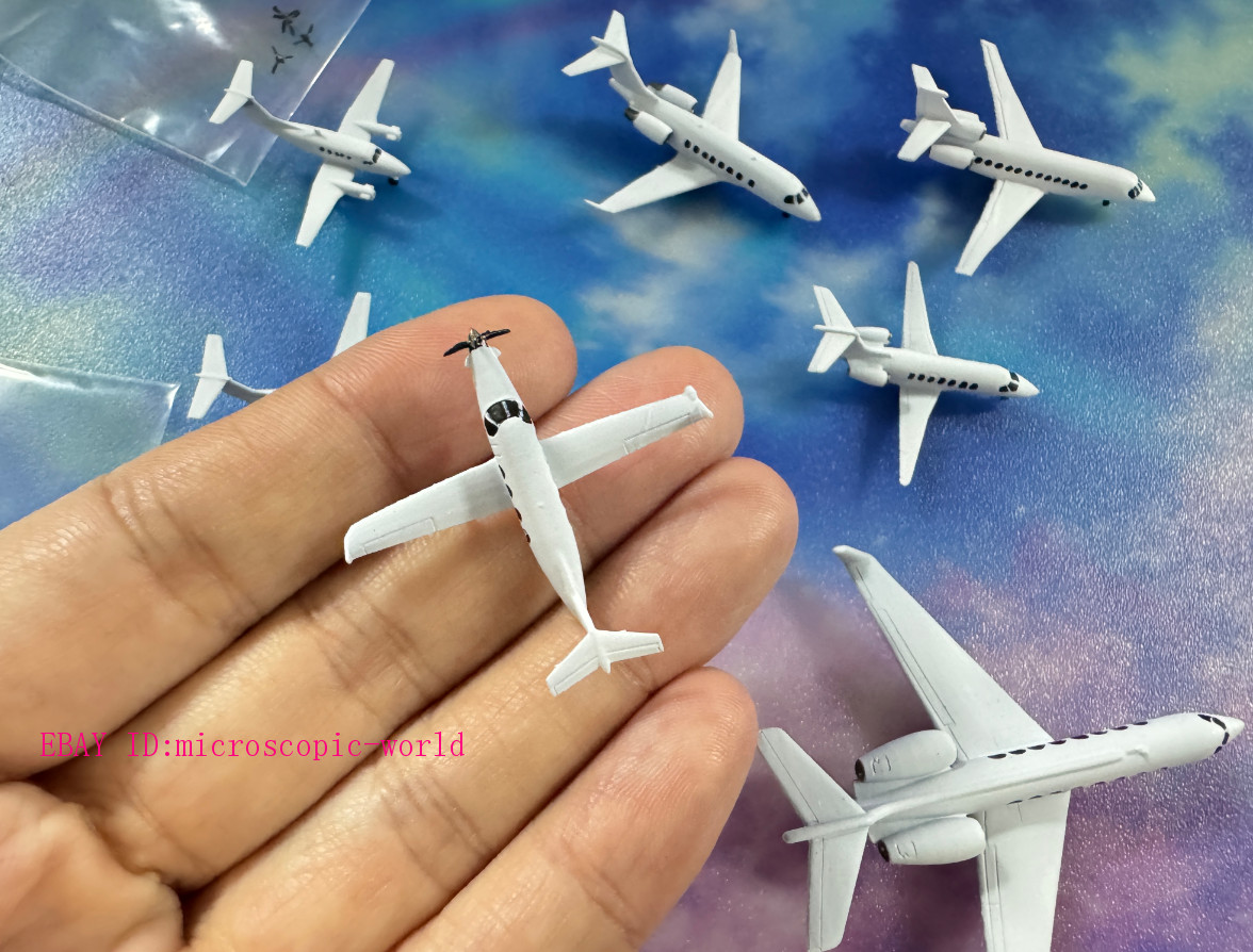 8Pc 1/500 Scale Aircraft Model 1*PC-12 1*PC-24 1*G650 2*B200 1*F900 1*DHC6 1*605
