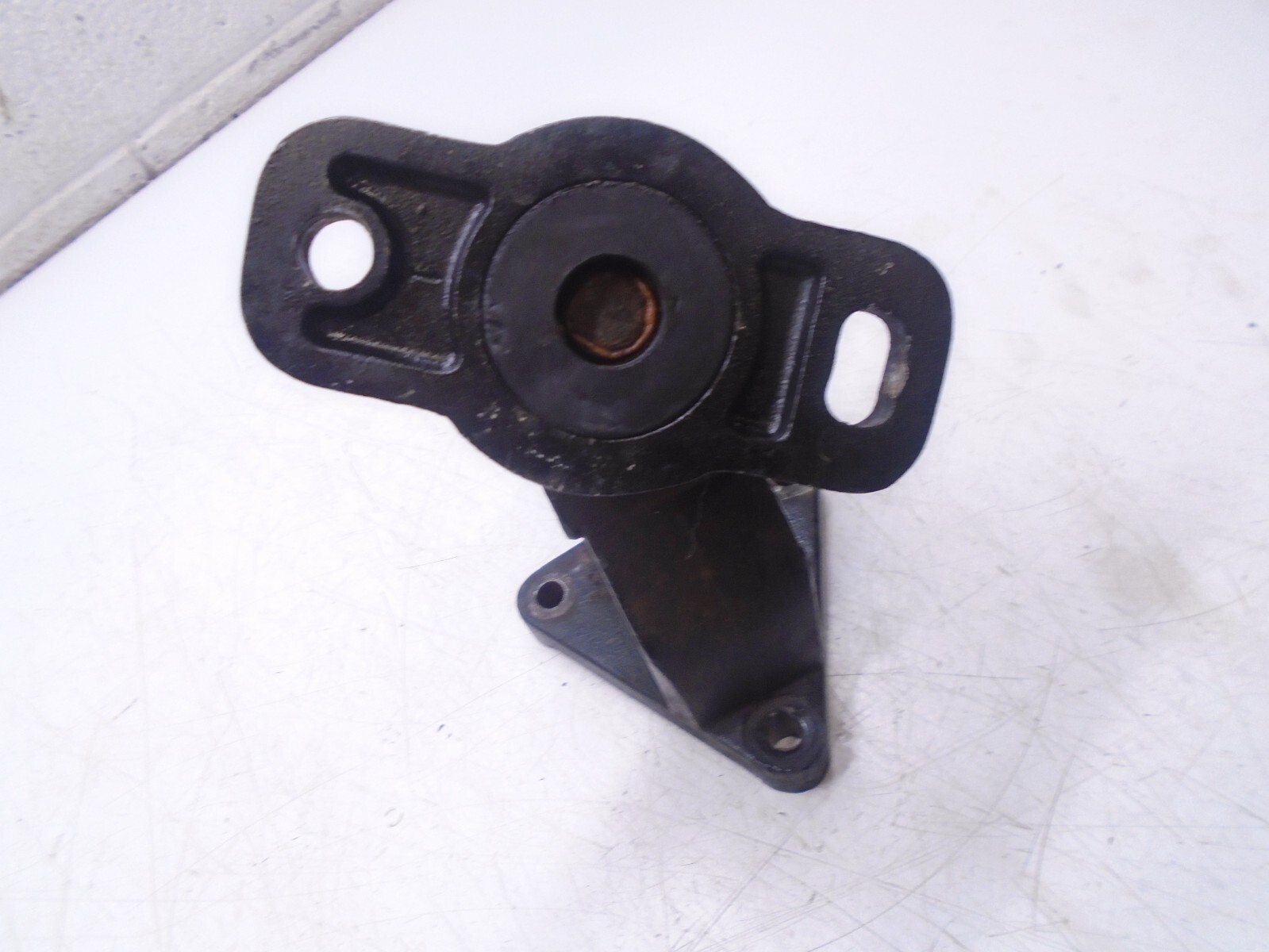 X2 Mercruiser V6 V8 4.3-5.7 Sterndrive Engine Mount 79550A1 66284A2 SINGLE