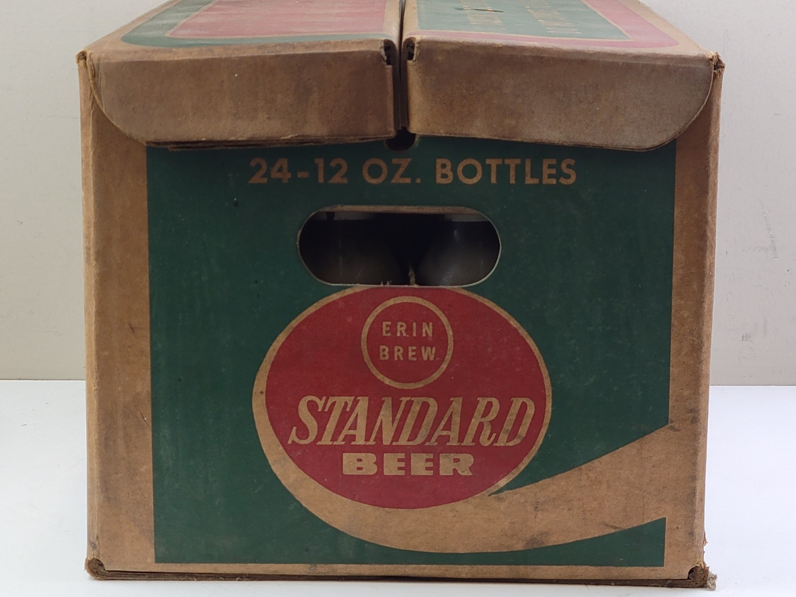 Standard Brewing Cleveland, OH Erin Brew Cardboard Beer Carrier Box w/ Bottles