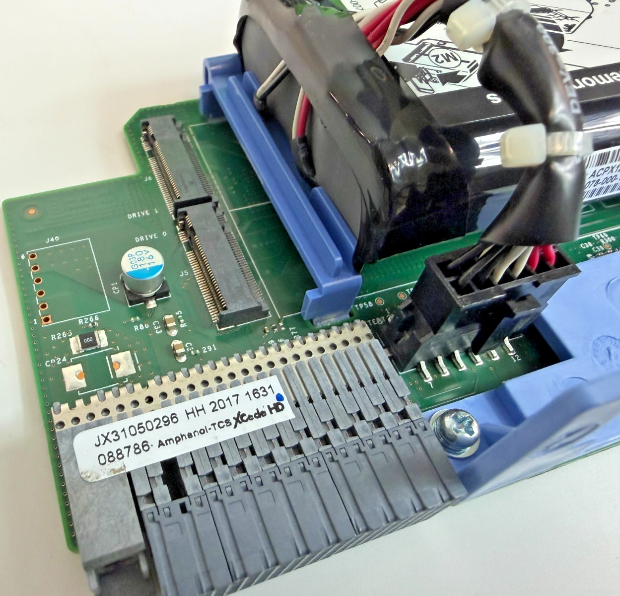 EMC 100-572-072-02 EMC PCB TLA HBA Riser Board H400 H500 H600 WITH BATTERY NICE!