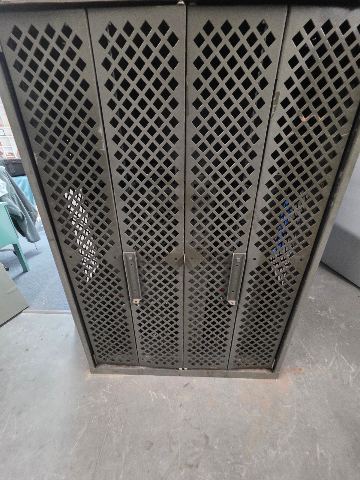 Space saver Universal Weapons Rack Gun Safe Locker empty