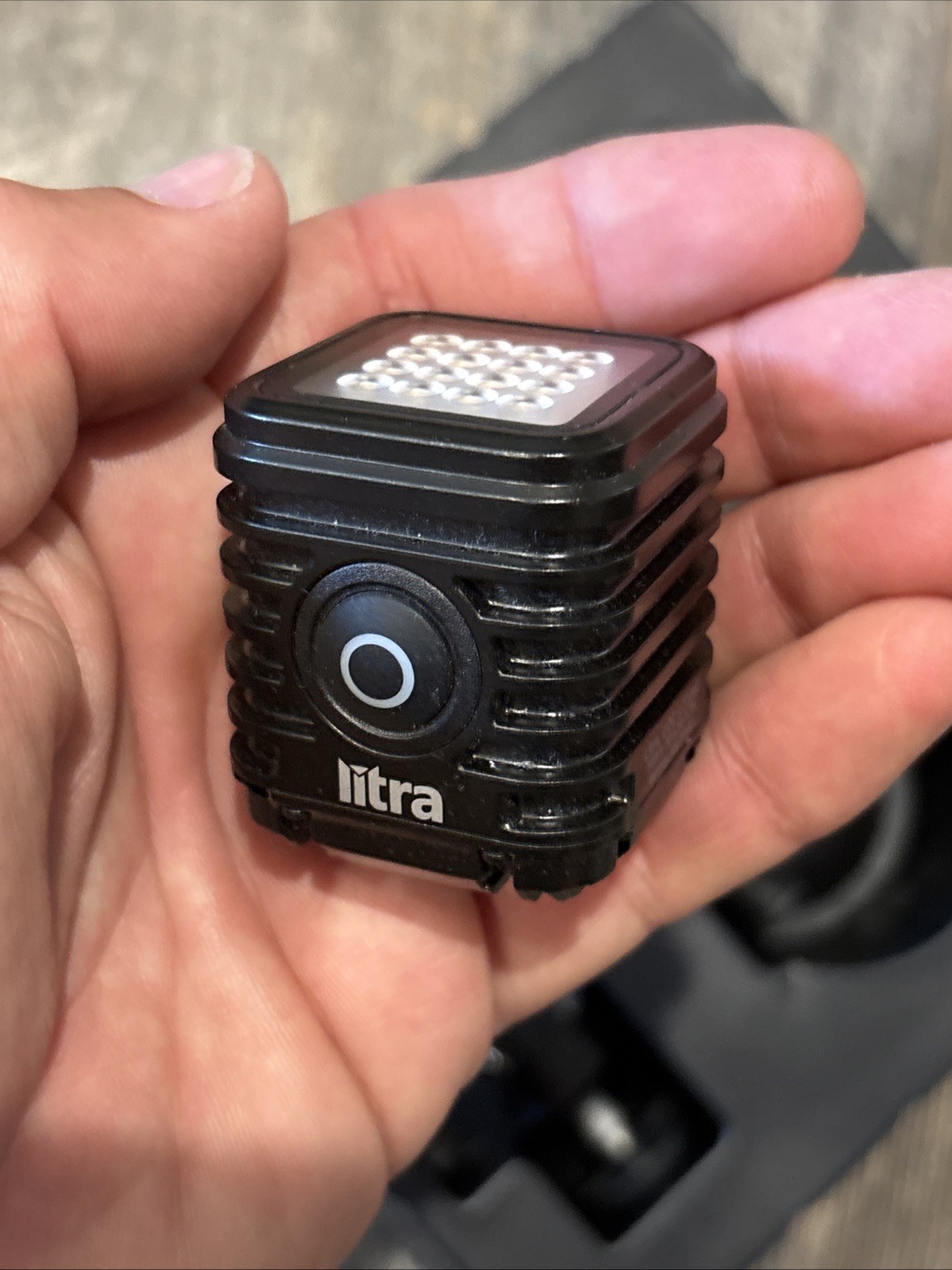 LITRA TORCH 2.0 PHOTO AND VIDEO LIGHT Great Condition