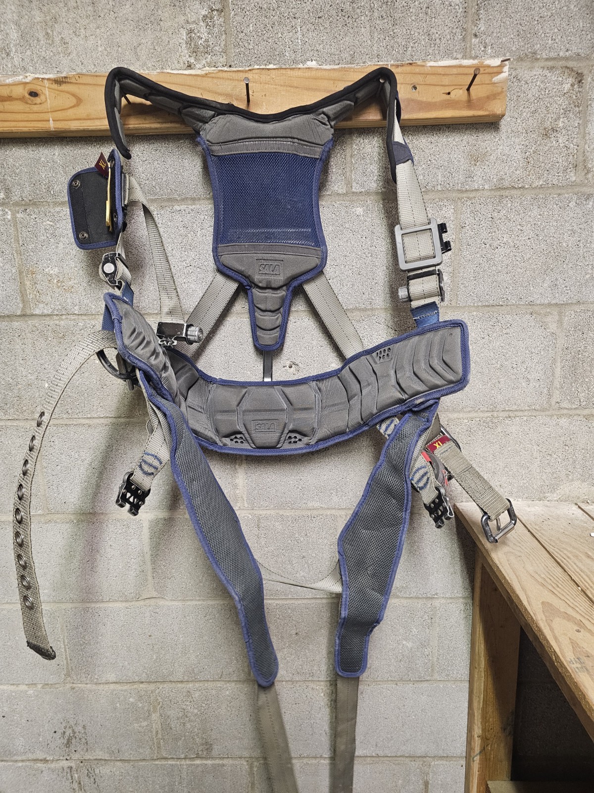 3M DBI-SALA EXOFIT STRATA XL FULL BODY HARNESS FALL PROTECTION XL BELT 1112538