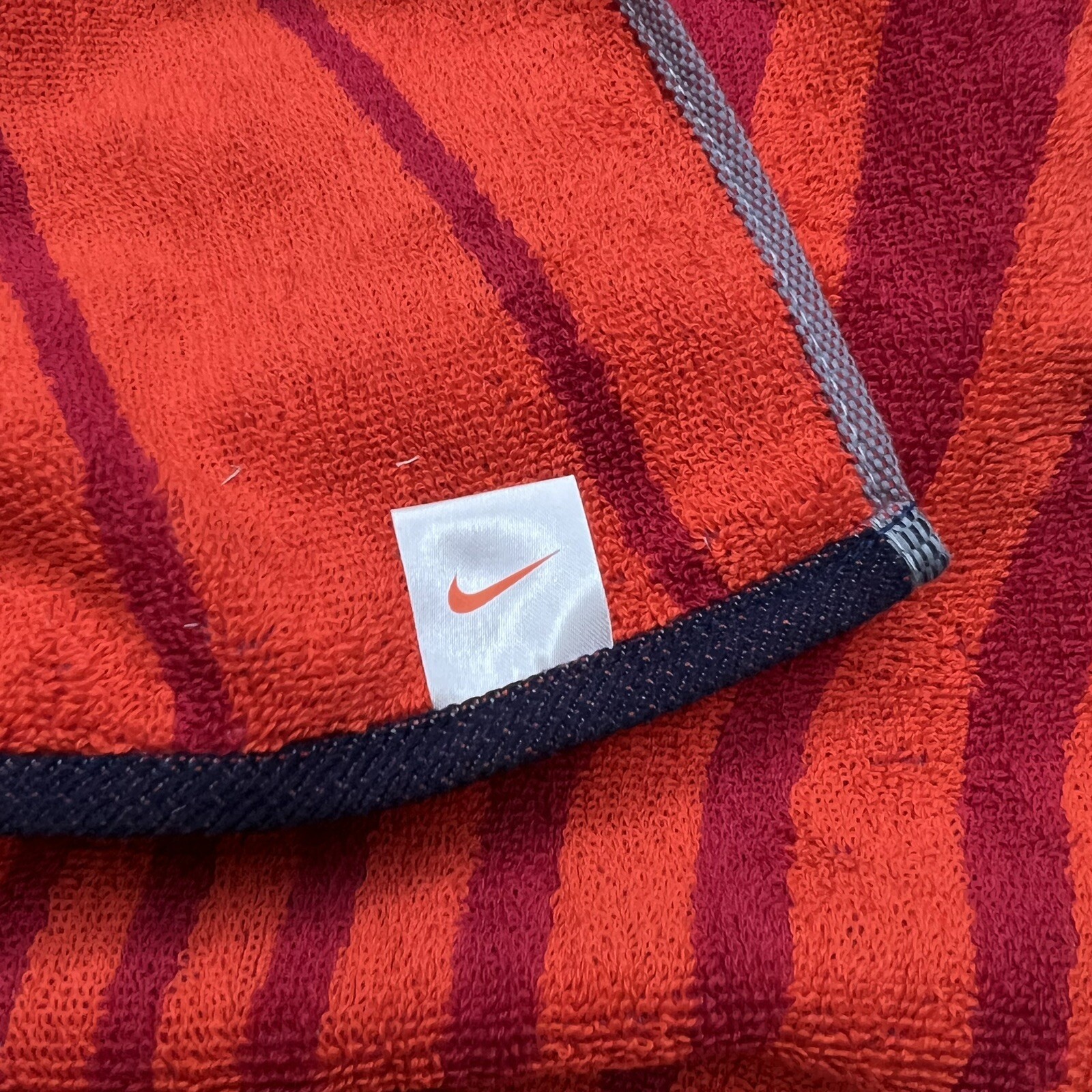 NEW Nike Striped Jaquard Cotton Towel 60cm x 120cm 24"x48" Red