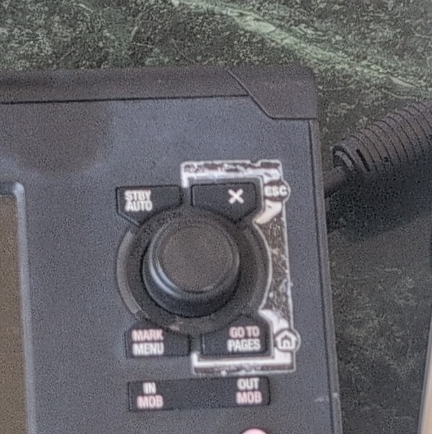 B&G Zues Touch T8 Chartplotter MFD Display. Works great. Cover & cable incl.