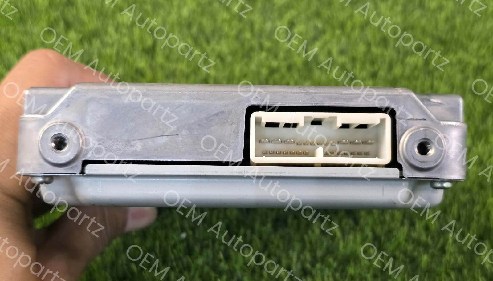 toyota Prius Hybrid 2004-2009 Battery Voltage Sensor with harness 89890-47092