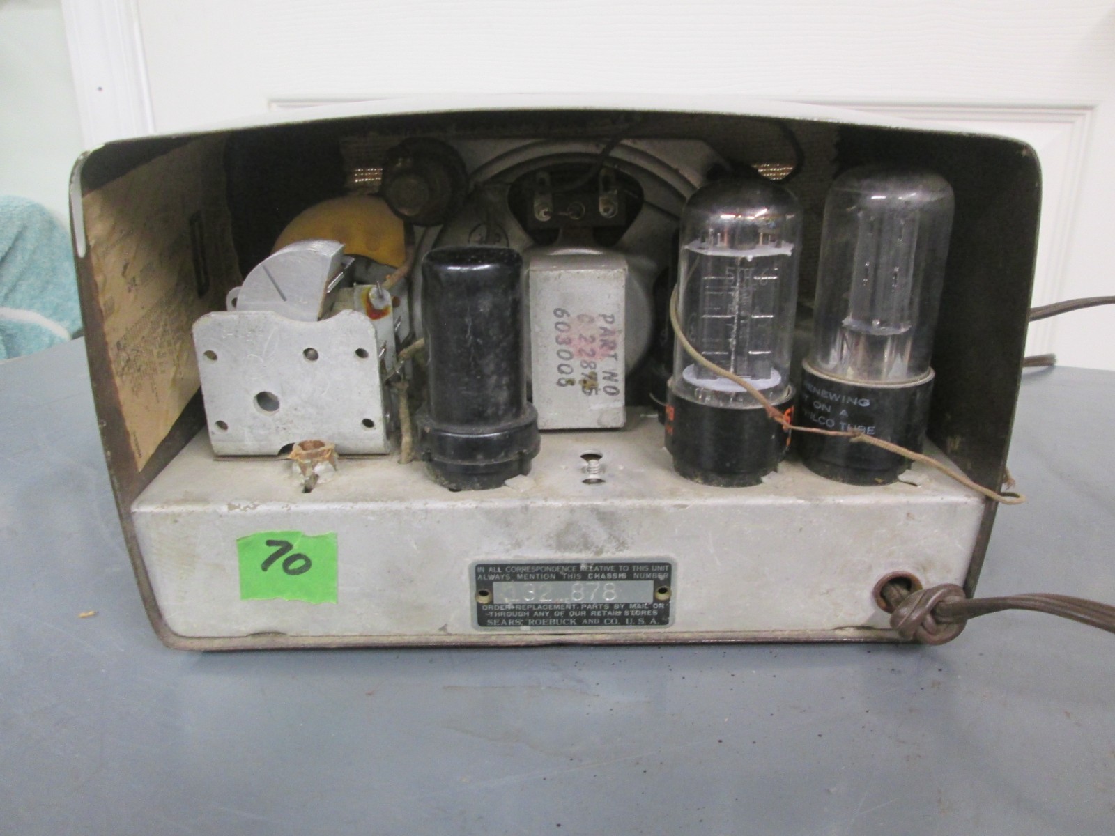 1950 Silvertone 1 Chassis 132.878