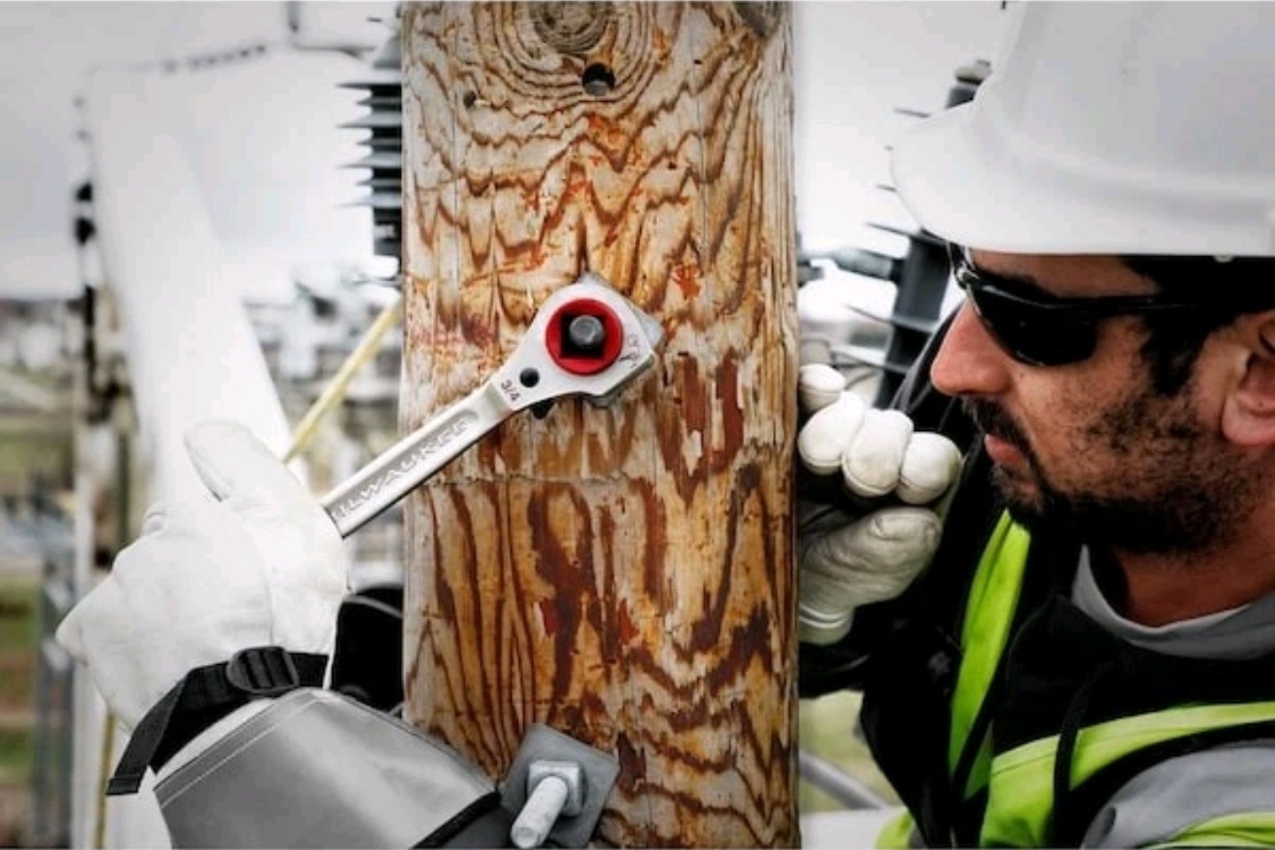 NEW Milwaukee Tool 48-22-9216 Lineman Fts 5-In-1 Ratcheting Wrench