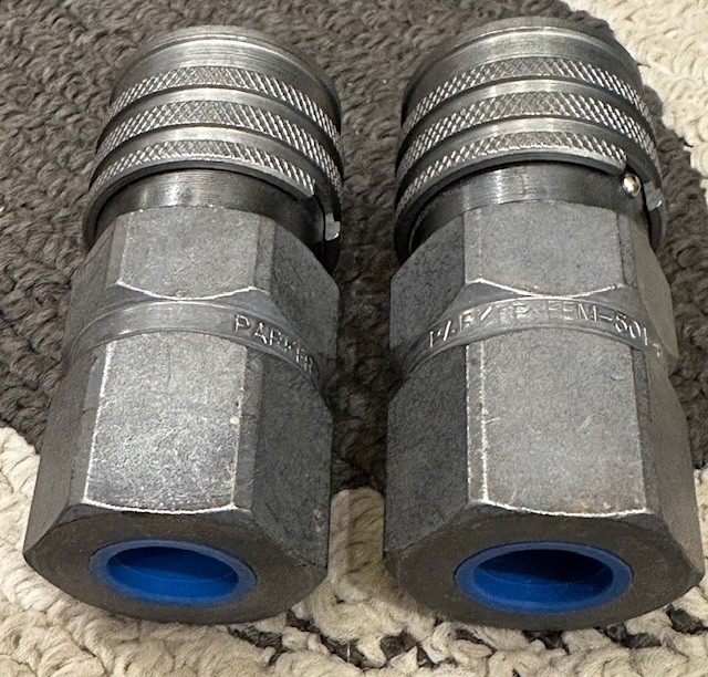 Parker FEM-501-8FP 1/2" FNPT ISO 16028 Flat Face Hydraulic Coupler 3000 PSI