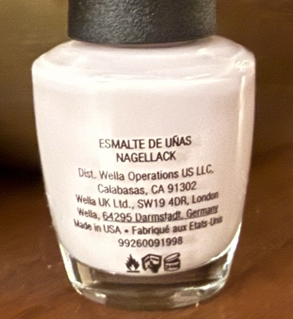 OPI Nail Polish Lacquer OPI'm a Bubble Bunny NEW -Ship on same Bus. Day #NLS061