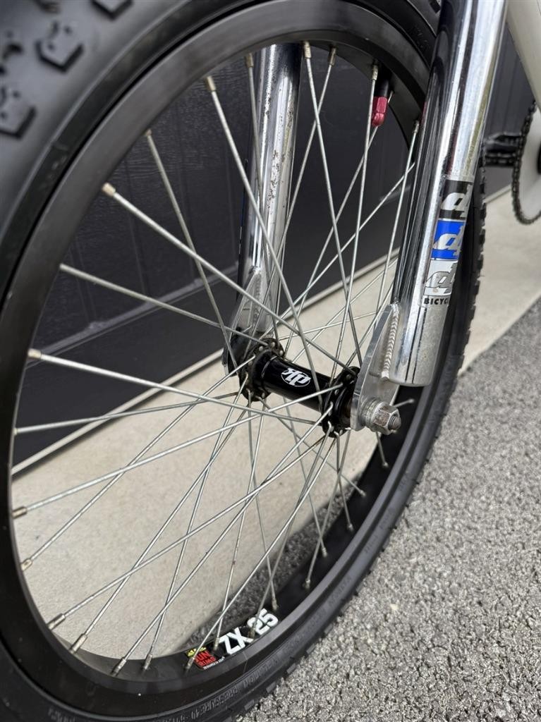 2000 DK Banshee Mid School BMX All Original White Blue Old Complete Bike Bicycle