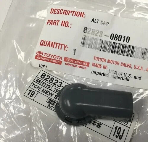 OEM Toyota Alternator Post/Terminal Cap 82823-08010