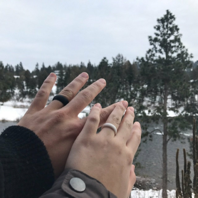 AERA Silicone Wedding Band Engagement Ring FlexFit Rubber Mens Womens Jewelry