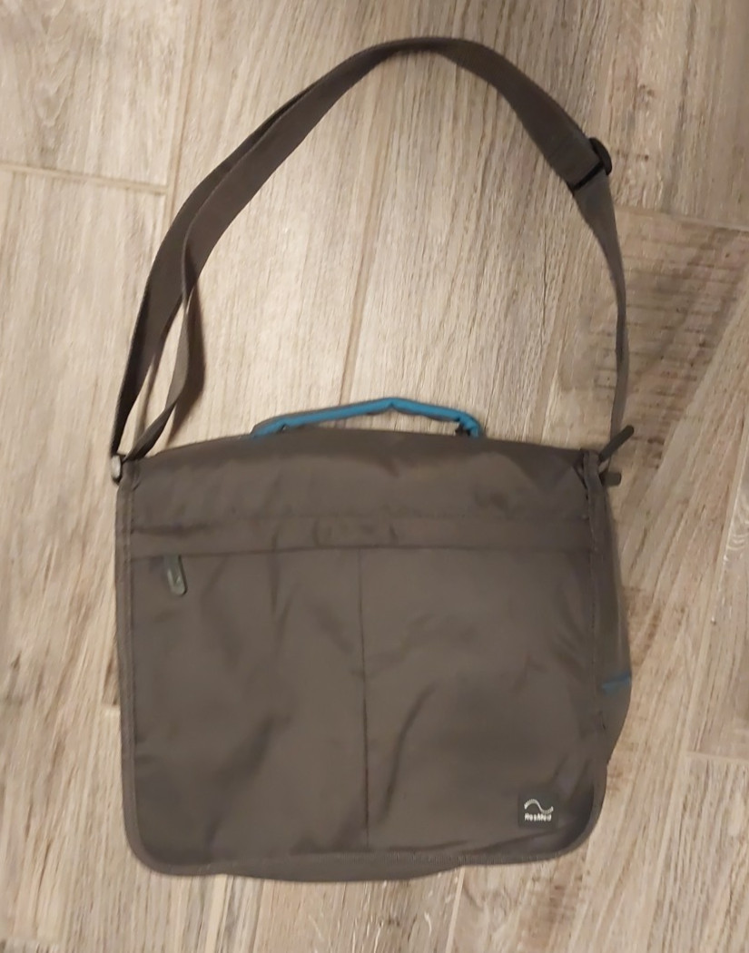 ResMed Airsense 10 CPAP Travel Bag With Shoulder Strap Black Gray