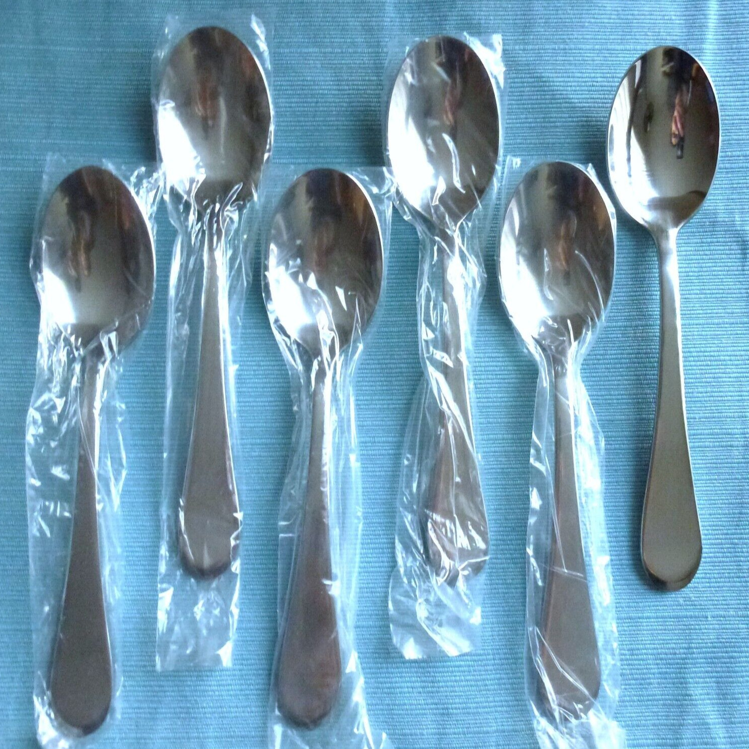 New Oneida ICARUS Glossy Set of 6 Lg Oval Soup Spoons Stainless Flatware(7 7/8")