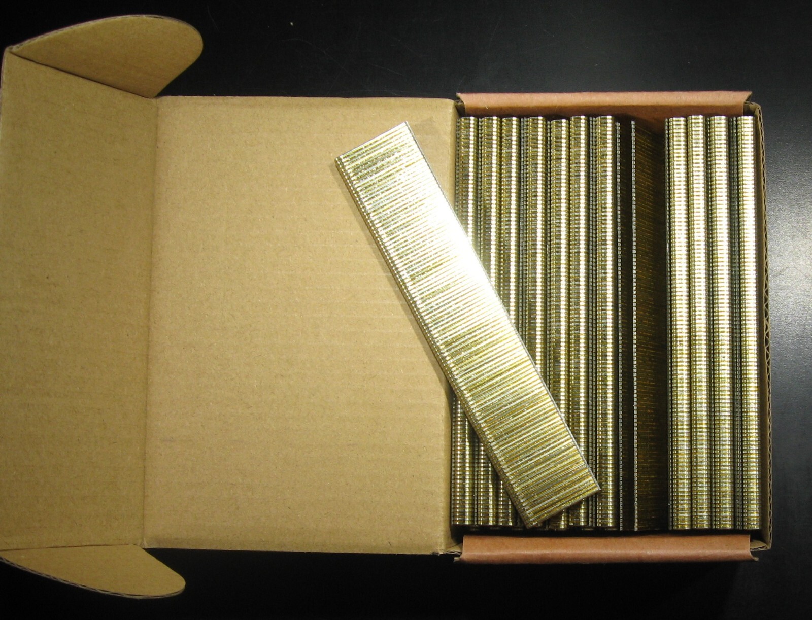 18 gauge 1/4" Narrow Crown Staples 5000/bx Galvanized Chisel Point 1" long